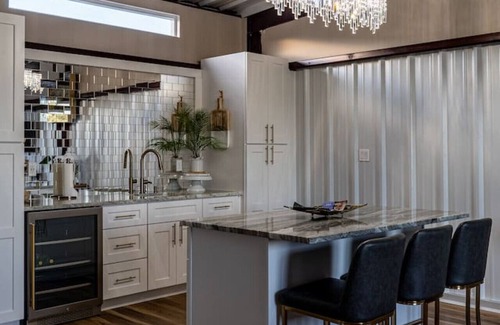 Rockdale Maison | Adjoining Suites|Country Deluxe Suite&Luxe Studio