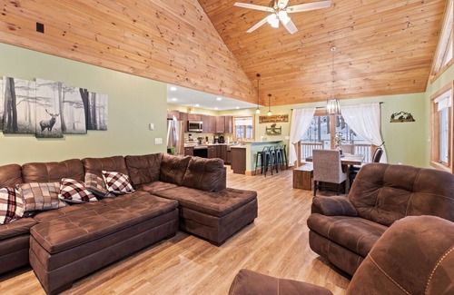 Inlet Maison | ADK/Camp Teaggie/Lake & Trail Access/Walk to Inlet/Near Old Forge/Water Safari