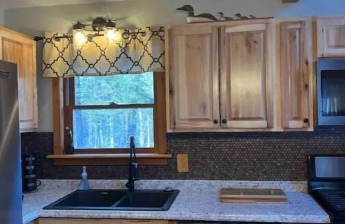Inlet Cabine | ADK Chalet, Secluded Peaceful Getaway in the Woods