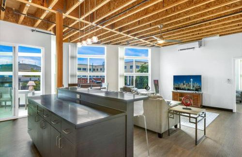 Bremerton Maison | Admiral Condo #201