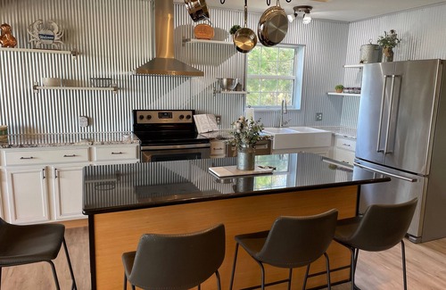 St. Marys Maison | Admirals Lookout, Luxury 3 Suite waterfront home with deep water boat dock