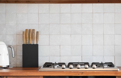 Ewingsdale Maison | Adora Villa