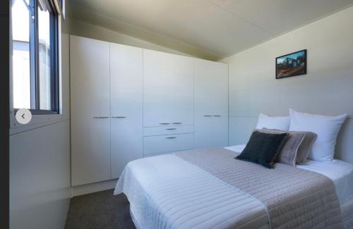 Lower Hutt Lit Et Petit-Déjeuner | Adorable 1-bedroom guesthouse with a deck