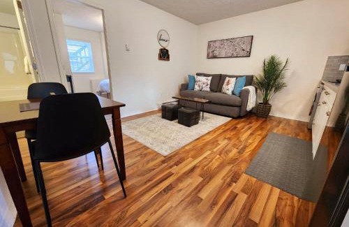 Langford Appartement | Adorable 1- Bedroom Suite in Langford