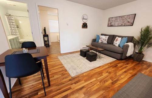 Langford Appartement | Adorable 1- Bedroom Suite in Langford