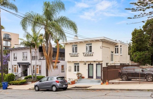 Park West Appartement | Adorable 1 Br. 1 Bath Apartment with AC in Sunny San Diego.