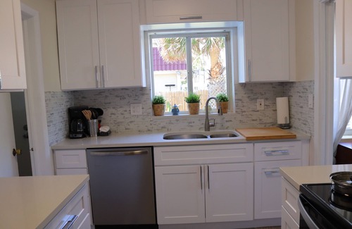 Deerfield Beach Cottage | Adorable 1bdr cottage steps to beach!!
