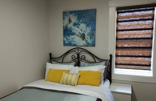 Crescent Heights Appartement | Adorable 2BDR Suite,5mins to downtown free parking