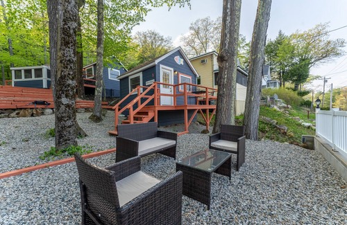Alton Bay Cabine | Adorable Cabin with stunning lake views & Now featuring AC Wi-FI and TV access