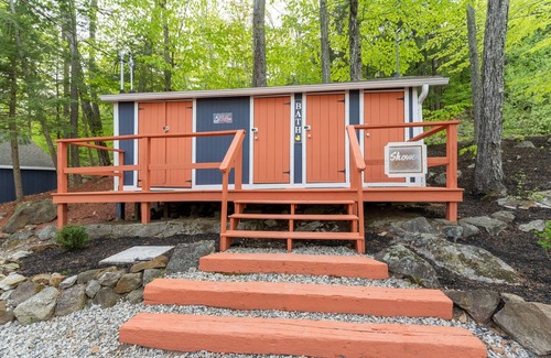 Alton Bay Cabine | Adorable Cabin with stunning lake views & Now featuring AC Wi-FI and TV access
