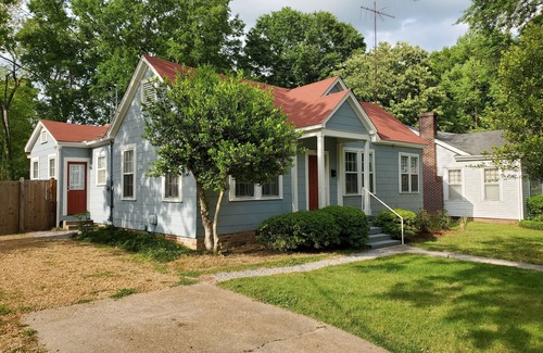 Canton Maison | Adorable cottage nestled in Canton historic district