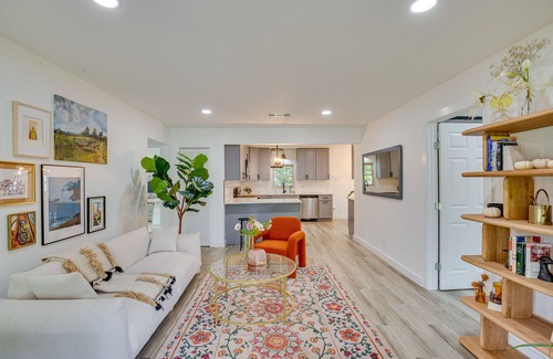 Dallas Cottage | Adorable Dallas Cottage with Dedicated Workspace!