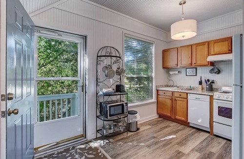 Fernandina Beach Appartement | Adorable Dog Friendly Garage Apartment in the Historic District of Old Town!