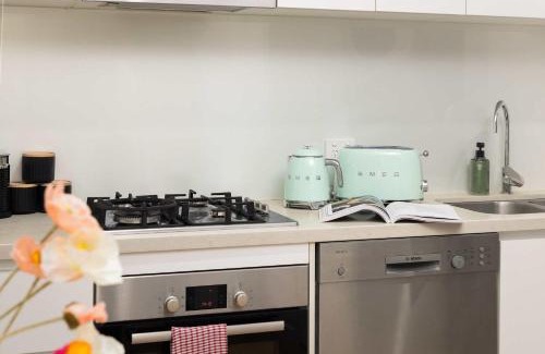 West End Appartement | Adorable Fresh 1BR Apt with parking Central WIFI