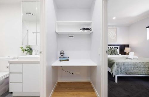 West End Appartement | Adorable Fresh 1BR Apt with parking Central WIFI