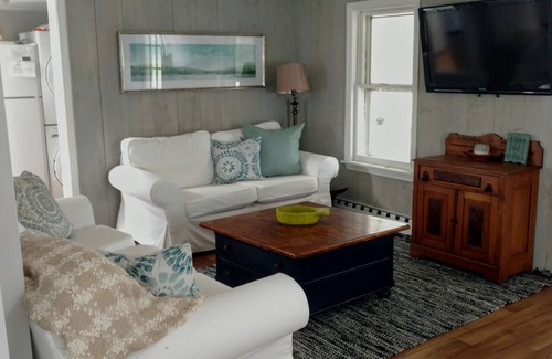 Westbrook Center Cottage | Confortable, confortable Beach House très proche des plages de sable!