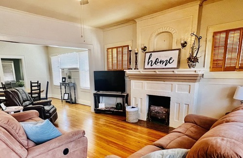 Blackwell Maison | Adorable newely renovated home ❤️🏡🎀