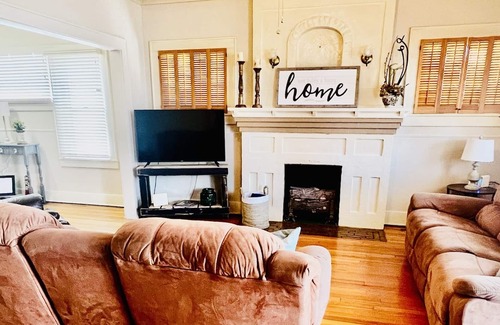 Blackwell Maison | Adorable newely renovated home ❤️🏡🎀