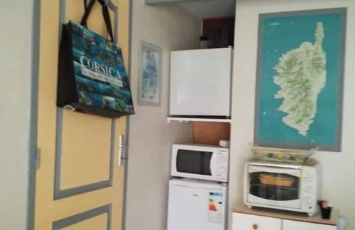 Ventiseri Appartement | ADORABLE STUDIO,TERRASSE,JARDIN, BARBECUE,SALON DE JARDIN,(piscine)