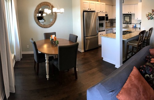 Horseshoe Bay Copropriété | Adorable condo au bord de l'eau, 2/1. 5, garez votre bateau ou kayak ci-dessous, apportez le 🐶!