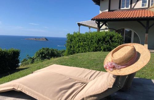 Ibarranguelua Maison | Adosado en la costa con excelentes vistas al estuario de Urdaibai