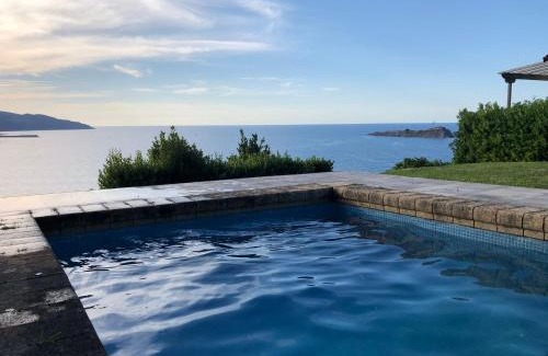 Ibarranguelua Maison | Adosado en la costa con excelentes vistas al estuario de Urdaibai