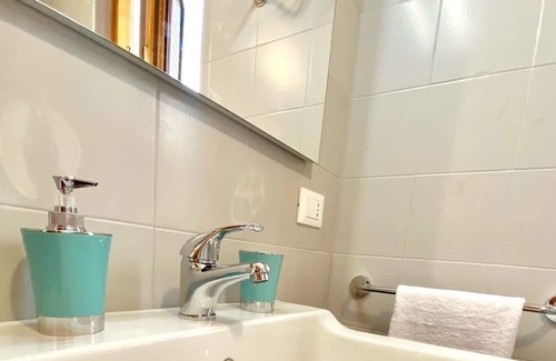 San Cataldo Maison | ADV Holiday House- Independent villa surrounded by a garden, 300 meters from the sea