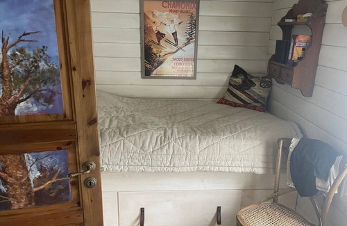 Sor-Aurdal Cabine | Adventure and wilderness in a mountain cabin with canoe, fishing rods, bikes and skiing