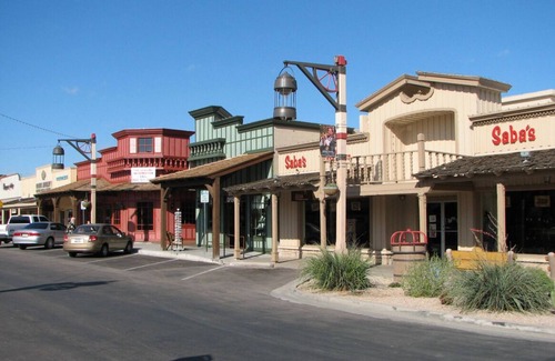 South Scottsdale Station Balnéaire | Adventure Awaits! 2 Serene Units, Minutes to Camelback Mountain, Free Parking!