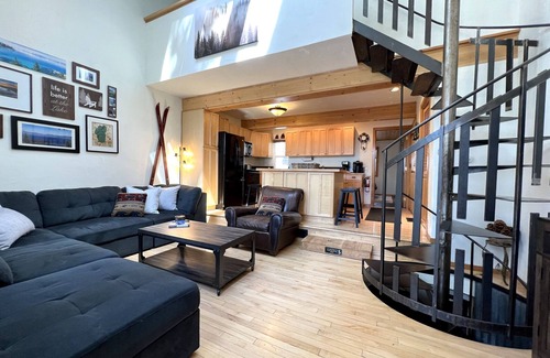 Dollar Point Copropriété | Adventure Awaits from this remodeled Condo-Pool, Hot tub, Tennis Courts