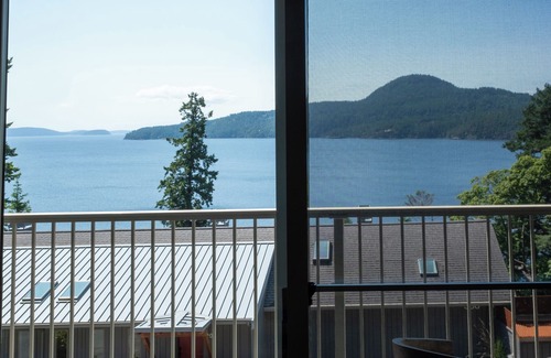 Rosario Hôtel | Adventure Awaits—Secluded Orcas Island Stay | Hillside 1920