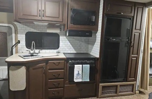 Chesapeake City Maison | Adventure Mobile