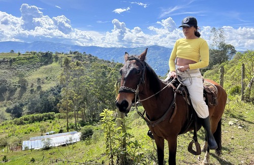 Girardota Maison | Adventure Vacation Property with Horses, Pool and Sauna near Medellin