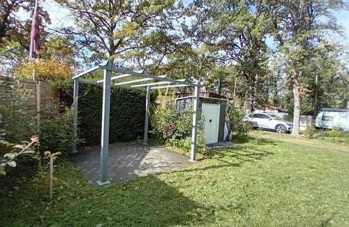 Neuenburg am Rhein Location De VR | Adventure world for young and old in a caravan (20m2) on a pitch with PP (150m2).