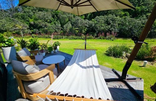 Hot Water Beach Maison | Adventurer's Chest - Taiwawe