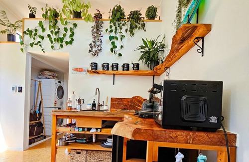 Hot Water Beach Maison | Adventurers Chest - Pohutukawa Equipment Included