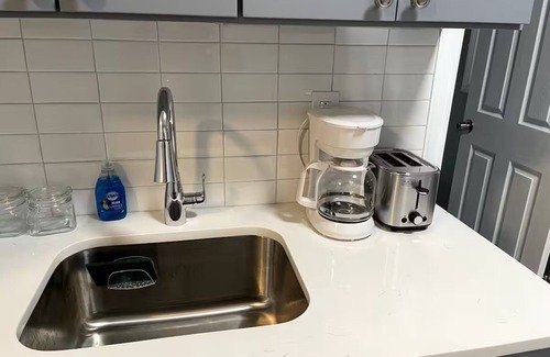 Industry Appartement | Adventures In NYC Only 10 Mins to NYC