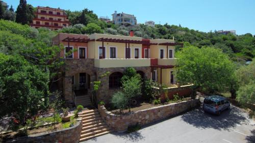 Karfas Appartement | Aeriko Benovias Rooms & Apartments