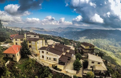 Synikia Mesi Trikalon Maison | Aetoma Suites