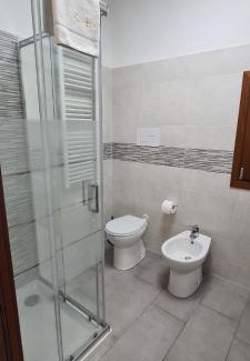 Adro Maison | Affittacamere Faet