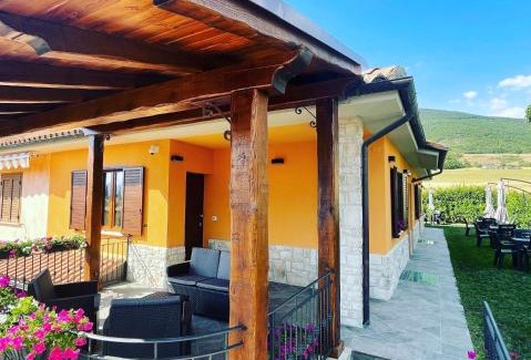 Casali di Serravalle Maison | Affittacamere Residenza Montedoro