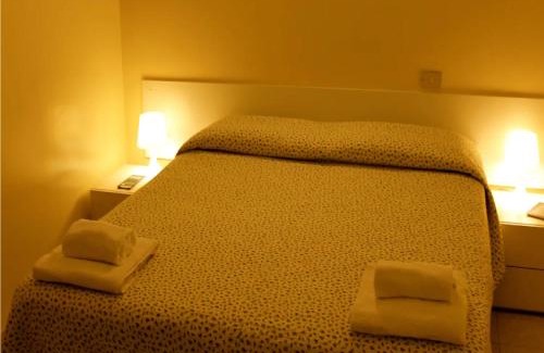 Parma Appartement | affitti ONLY SLEEP bagno privato