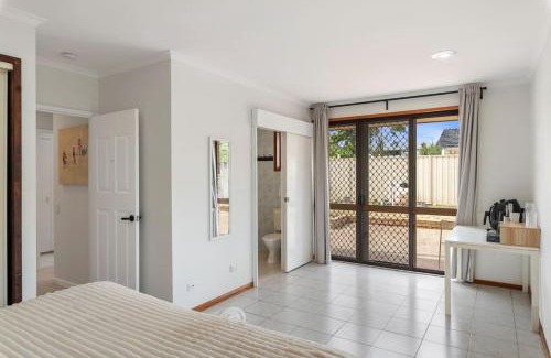 Robertson Appartement | Affordable 1Bed Studio Close to Malls and Transit