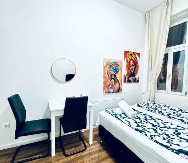 Liesing Appartement | Affordable 5BR Shared Apt, 11 Min to Atzgersdorf