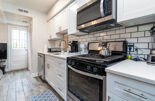 Kingman Park Copropriété | Affordable and Comfortable Stay in DC with Dedicated Parking Space