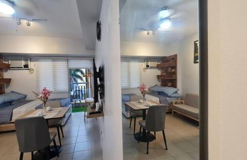 Pio del Pilar Appartement | Affordable Condo in Makati w/Wi-Fi, Netflix, Pool