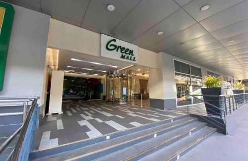 Malate Appartement | Affordable Condo in Taft, Fast WiFi, Easy Check In