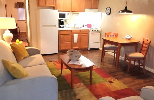 Hollins Hôtel | Affordable Corporate Suites - Florist Road
