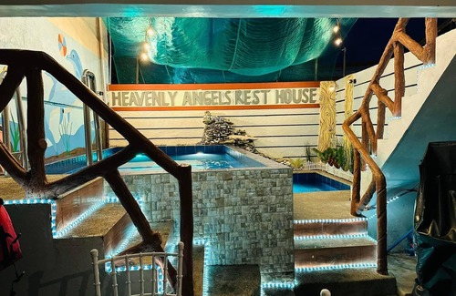 Santa Rosa Maison | Affordable Cozy rest house with pools , free wifi and parking on site