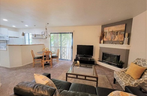 Englewood Copropriété | AFFORDABLE DTC CONDO - 2ND FLOOR